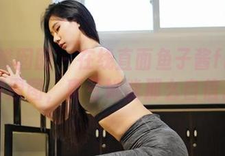 Feilin嗲囡囡 - 在线直面鱼子酱fish的美脚原图，真亏她能那么自信。