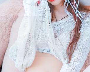 GIRLT果团网 - 还以为职业装很严肃？little贝壳喵美图让我大开眼界，图包值得一看。