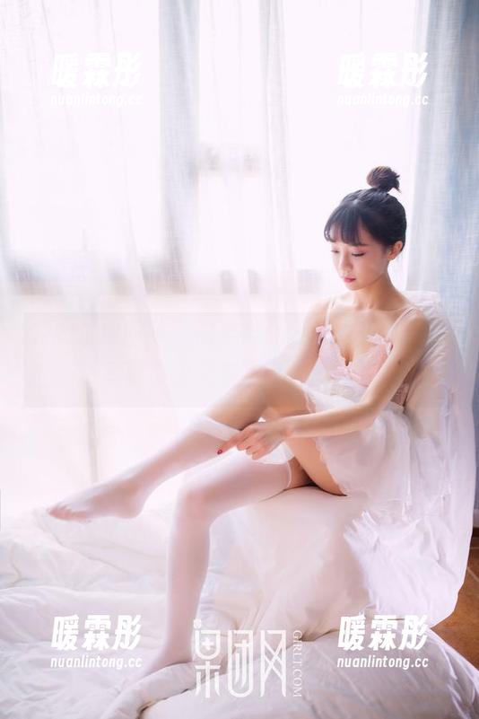 GIRLT果团网-何梦兮Stacy GIRLT果团网 - 何梦兮Stacy的和服系列,写真集里又多了点古风味儿。