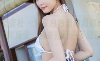 IMiss爱蜜社 - 分享白色里的莉娜lena：白到能反光，快来验证一下眼睛！