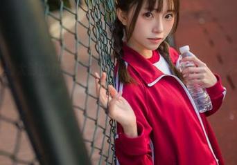 Kitaro_绮太郎的作品，私房里那身制服，气氛让人不由自主地想象。