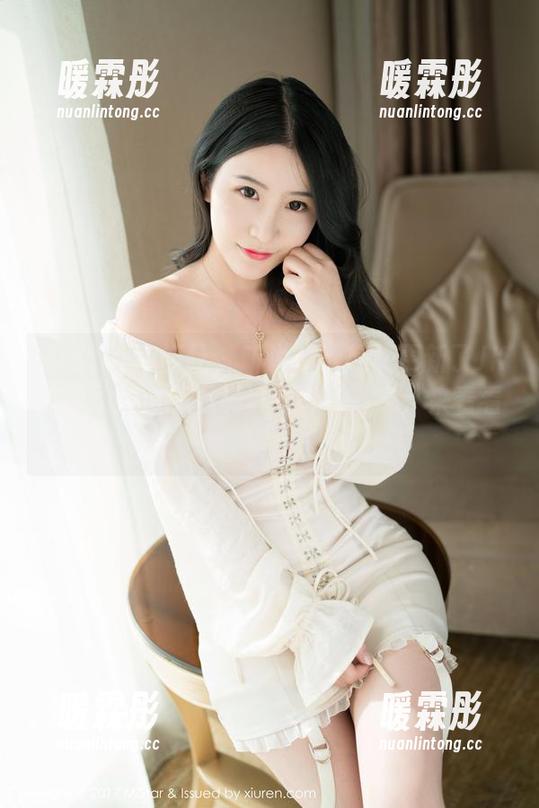 MiStar魅妍社 - 听说黄歆苑又更新了JK美图，想必又是满满的青春气息，来看看吧！