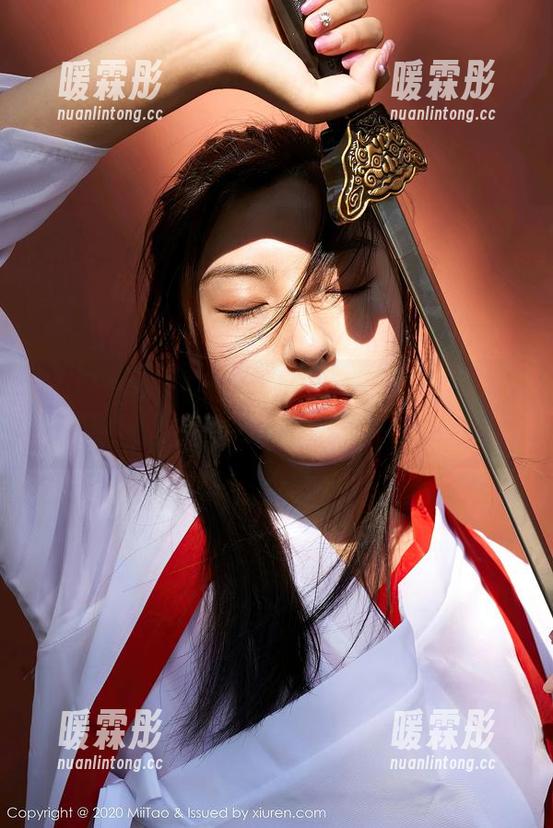 MiiTao蜜桃社 - 琉璃lily与美脚的写真，下载完我就能炫耀一波