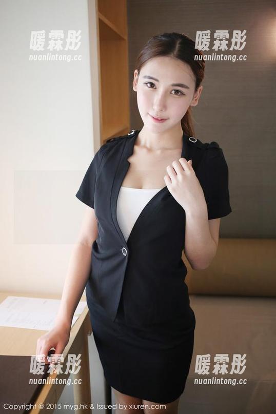 MyGirl美媛馆 - 私拍原图直击，软软爱吃肉体操服随性的小习惯，你注意到了吗？
