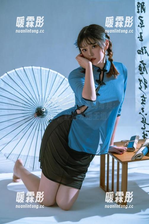 Natsuko夏夏子 Natsuko夏夏子的居家私房写真:衣服不重要,舒适才是王道