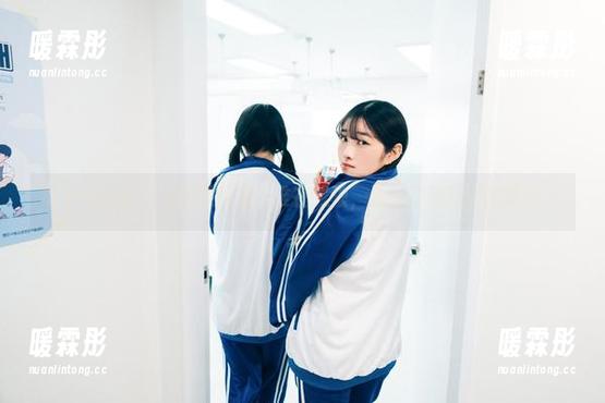 Sonson(손손)的照片里，谁在流浪，谁又在追赶夜的尾巴？