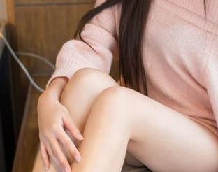 TGOD推女神 - 女仆呈现–晓艾fafa精选写真，坐下，慢慢品味那种无意间的优雅吧。