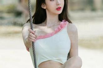 UGirls尤果网 - 大小脚趾的对话：从霓梓心的裸足写真谈起，你到底多爱你的脚？