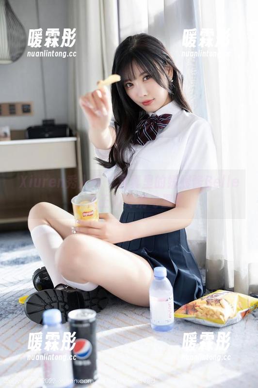 Xiuren秀人网 - 写真里的媛媛酱Belle，女王的冷冽与温柔