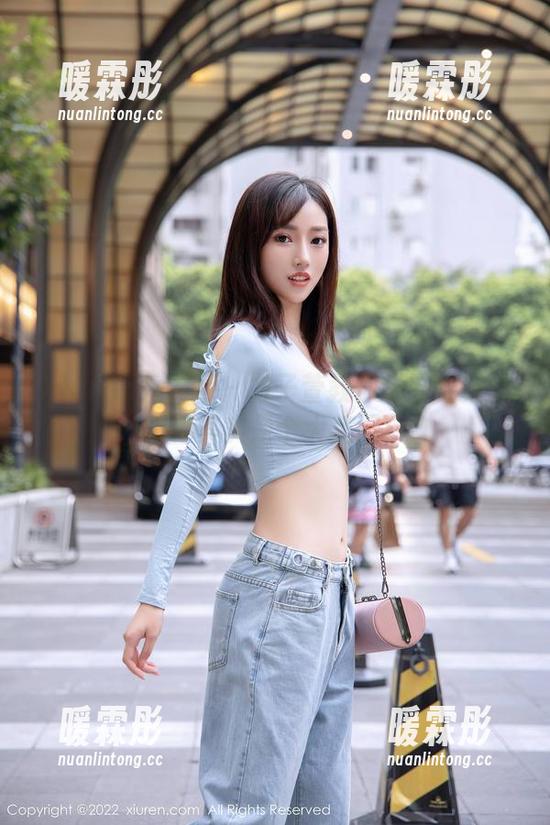 Xiuren秀人网-方子萱 Xiuren秀人网 - 方子萱教你制服穿搭:图库其实是个大菜园!