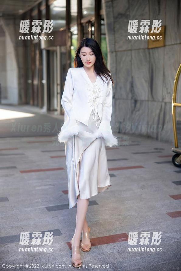 Xiuren秀人网 - 白丝与金幼汐Vivian：完全不虚的私拍图集