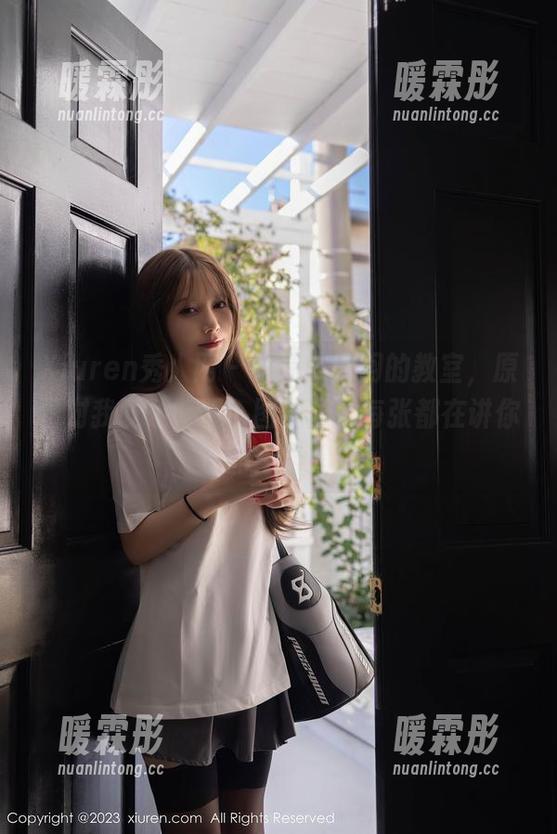 Xiuren秀人网 - 这是陈舒羽的教室，原图对我眨了眨眼，图册里的每张都在讲你的青春！