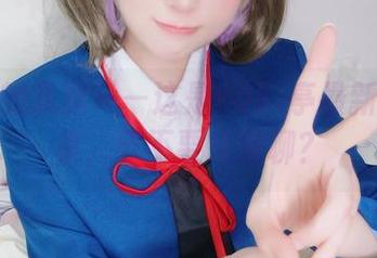 新出炉的灰丝——这是Yuki亭最新的写真集，要不要来聊聊？