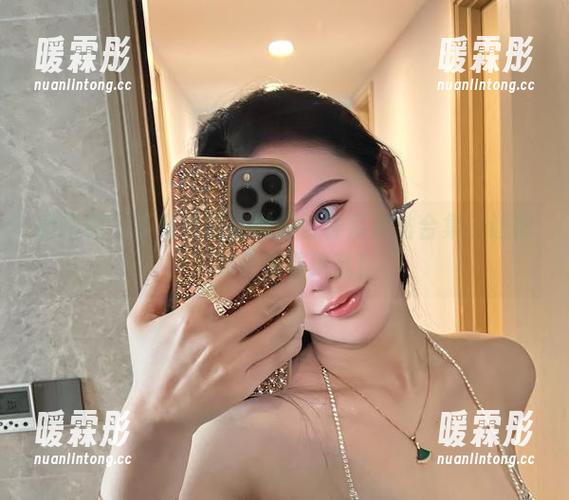 微密圈 - 不爱笑的赛琳的各种嘉宾帖合集：让你下载到眼花缭乱！