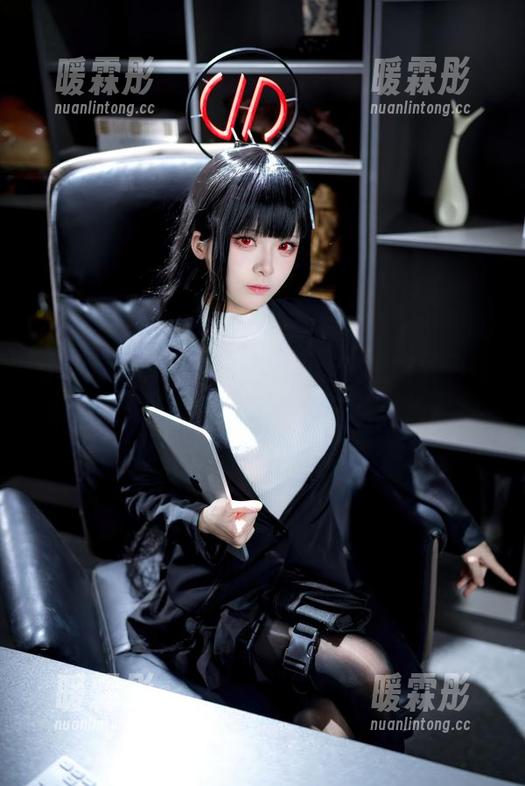 分享新发现！九柒喵与初音未来的兔子洞就像一场彩虹糖派对，你要不要加入？