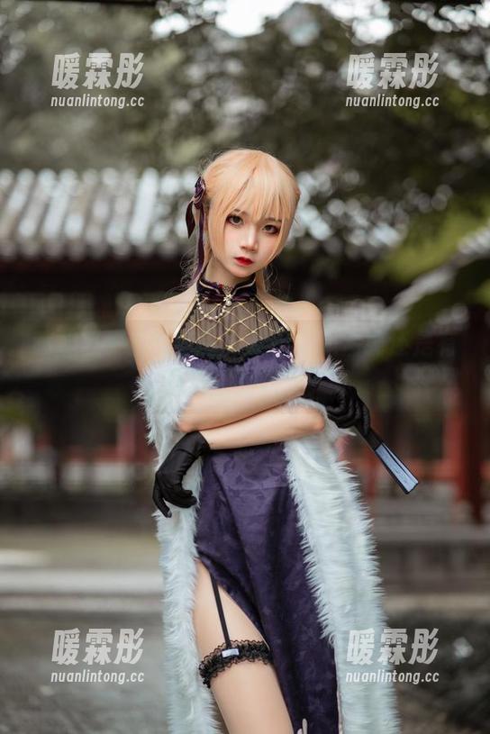 这组五更百鬼的写真套图，是清纯还是有什么别的默契？