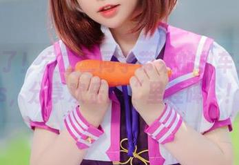 来了来了！六二二同学带来的机车少女cos，分享欢乐的“里程碑”！