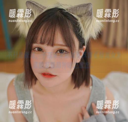 不只是修道，千夜未来最新写真集《修道女》里的反叛精神呼之欲出。