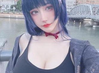 啾小妍连衣裙的秘密——原图看着像在走红毯，其实只是买菜路上！