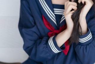 喵糖映画出品：JK制服原图，课室成了时尚秀场？