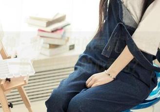 头条女神 - 私房照中的蔡楠，你能从礼服里找到微妙的心意吗？