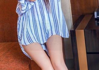 头条女神 - 腿长到天际的郭美美，夏天福利图片一波接一波！