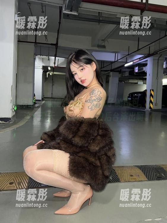 微密圈 - 随便翻翻小u优优子的图包，哇，这个夏天，明明是她的后台演出啊。