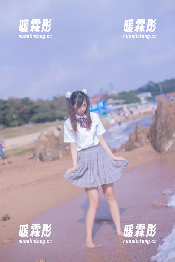 虽然没见过真实的学姐，但小野妹子w的合集照片足够引人遐想