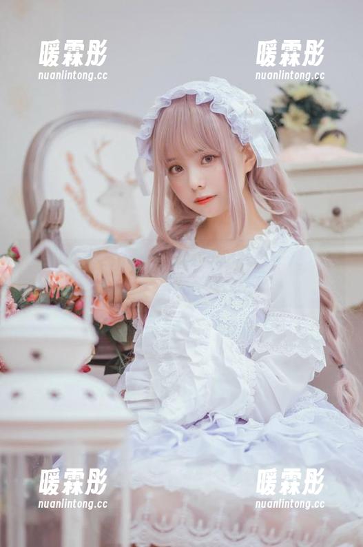 小野妹子w 小野妹子w拍的萝莉套图,这身姿我只想说……画风不太对!