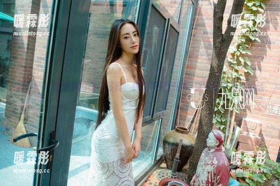 尤果网 - 唐溪若的棉袜写真，恍惚间好像能听到网盘在悄悄说话。