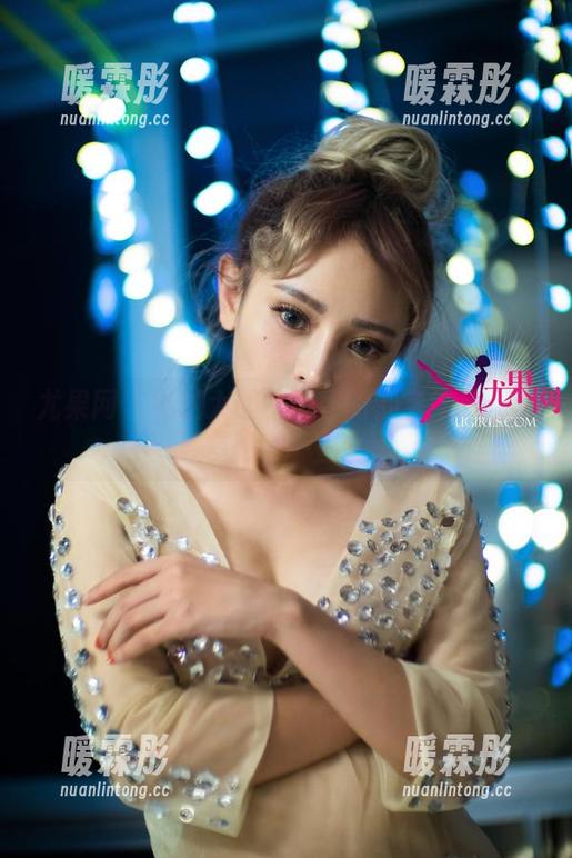 尤果网 - 私拍大胆？美替的镂空作品让我多想了一些。