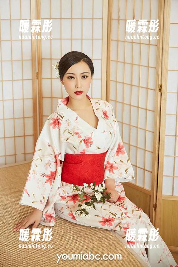 尤蜜荟-曦宝儿 尤蜜荟 - 曦宝儿,这图集里的娇萌女仆妹妹……无圣光营造的气氛有点意思,感觉在脑中打转。