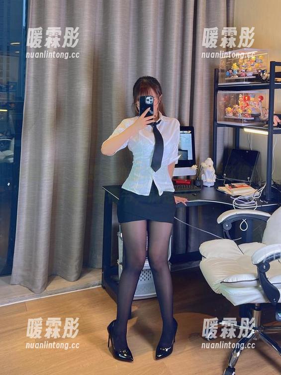微密圈 - 张思允的旗袍图包，打开就像翻到一封情书，满是好奇。