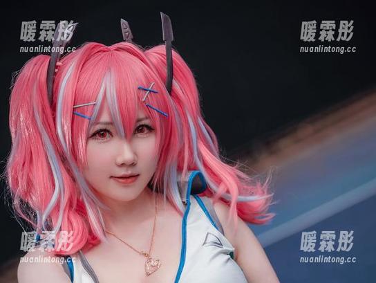 是本末末的夏日作品，不看可惜，免费提供智商充值服务