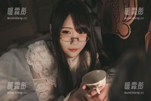 礼服私房图包，晓美妈大揭秘，咋没听说过搭配教程里有这样一出？