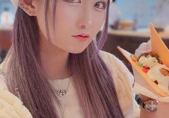 在月城委员会的泳池作品里，看似轻松的游泳，实际却是对抗水流的较量！