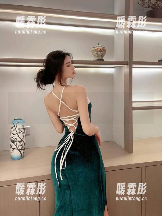 微密圈 - 李嘉欣97的女王图包，妥妥的超现实主义，我敢打赌你心里会有小碎念。