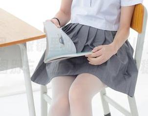 森萝财团 - 眼镜里的小奶糕Milky，想要美图别忘点下载哦，保持沉稳？