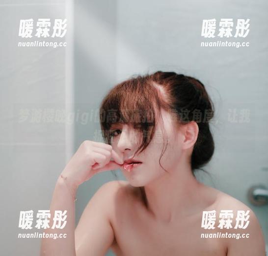 梦游樱晚gigi的高清旅拍，瞧这角度，让我捉狂想的气息。