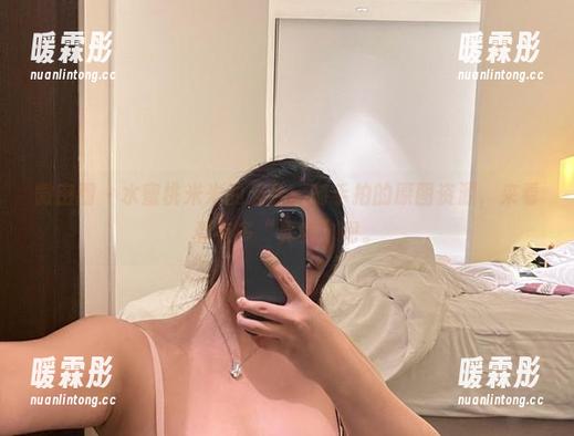 微密圈 - 水蜜桃米米的天台：随手拍的原图资源，来看看有多“真实”吧。