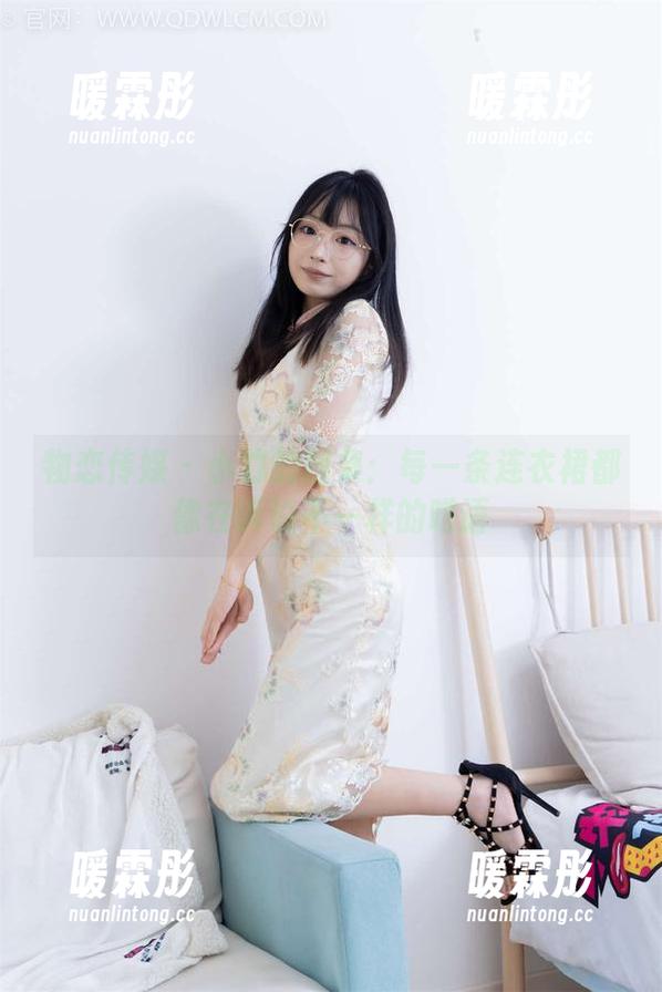 物恋传媒 - 小竹的图集：每一条连衣裙都像在诉说不一样的呓语