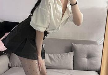 微密圈 - 当紫色邂逅玫桃泡芙，无圣光照耀下的作品，竟让人想起那些隐秘的小期待。
