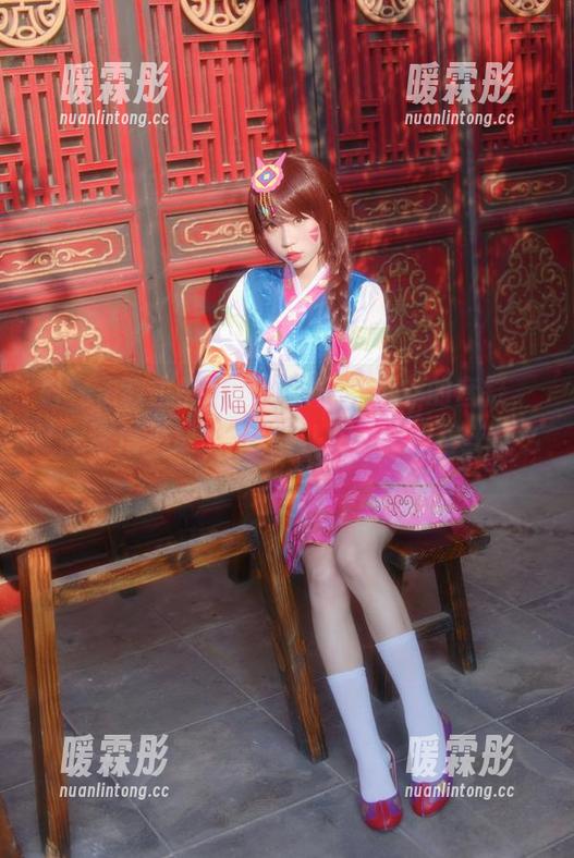 白易子教主的定制图集像是风中的音符，让我琢磨不透的VOCALOID隐藏着些什么。