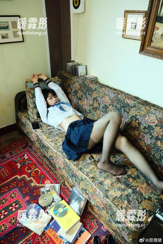 兔女郎也疯狂！白莉爱吃巧克力在图库里等你来下载，哈哈哈