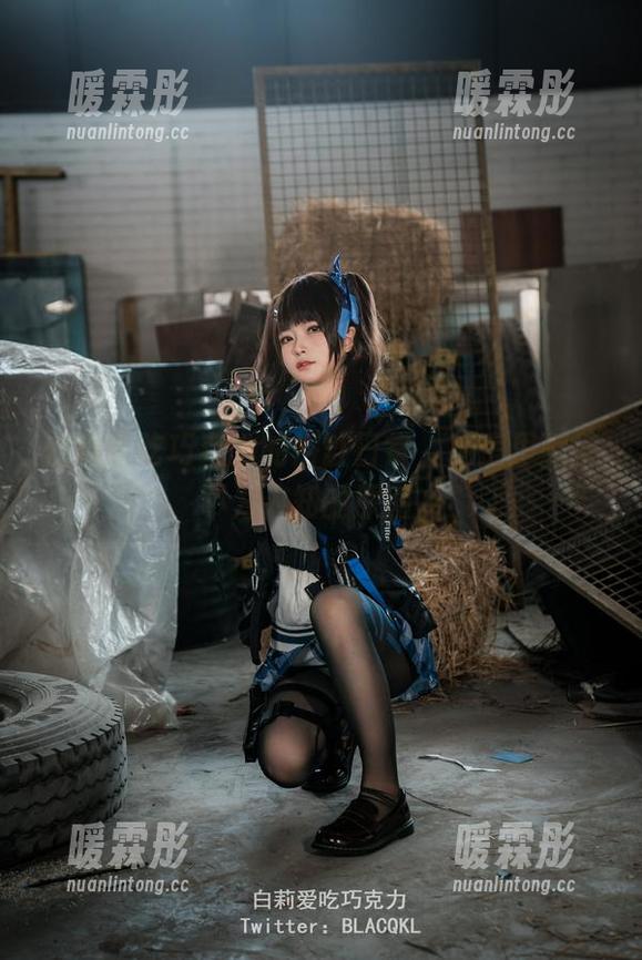 白莉爱吃巧克力的浴缸日常，私房里藏着不为人知的原图。