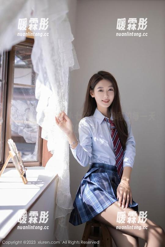秀人网 - 打卡伊小七MoMo的私拍每一天：日常的趣味观察