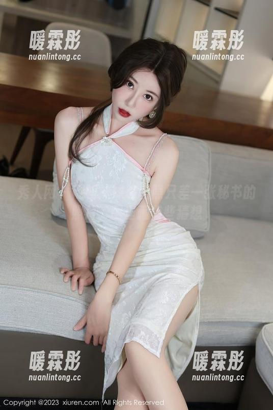 秀人网 - 南初妹妹私房照只差一张秘书的照片，图里藏着些猜想