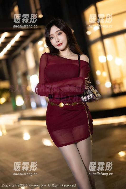 秀人网 - 图片记录：温柔的柔不考虑，要不要把这礼服加入战斗阵容？