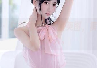 秀人网 - 白兔西希的这组美图，裤里丝就像在撩人。