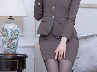 秀人网 - 陈雅漫VICKY办公室写真集：当打工人遇上打工萌，不看后悔哦，快下载！